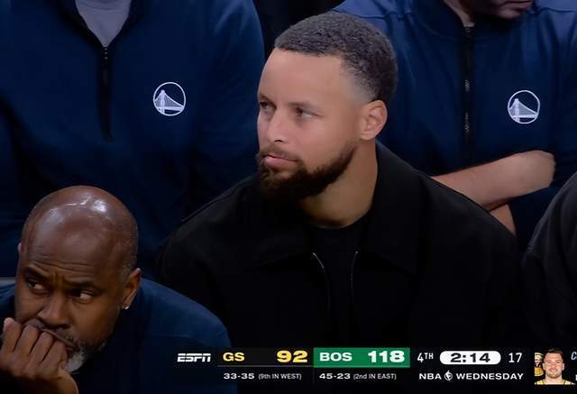 勇士客场惨败凯尔特人 库里缺席成关键因素