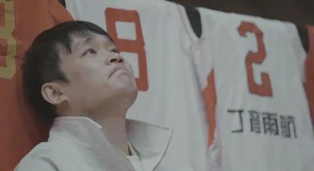 丁彦雨航正式退役结束13年职业生涯 伤病八年终