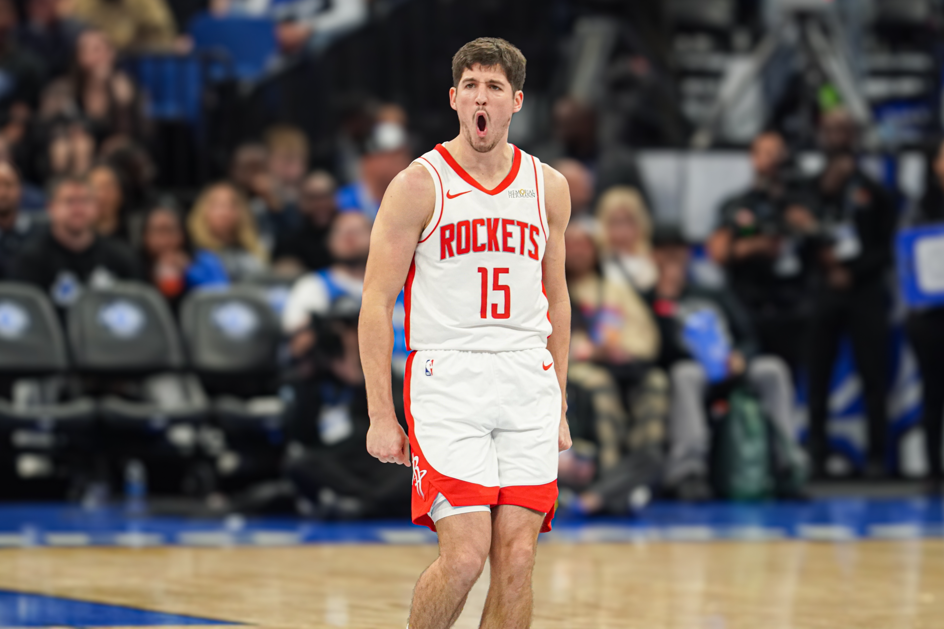 火箭终结老鹰11连胜 战术调整激活杜兰特高效输