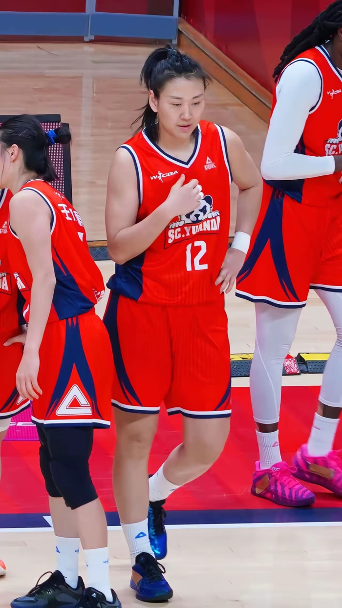 WCBA季后赛14决赛爆冷！江苏力克卫冕冠军，四川