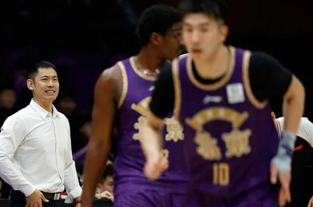 北控男篮88-89惜败江苏男篮 张庆鹏坦言战术缺失