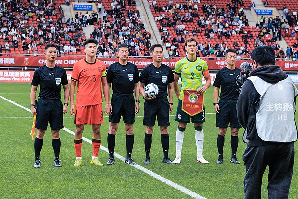 中超第6轮焦点战王迪独挑大梁，裁判缺位难题凸