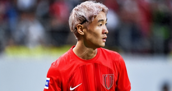 韦世豪成多家豪门争夺焦点 成都蓉城续约留人引